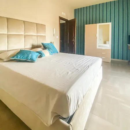 Blue - Matrimoniale Con Garage Privato